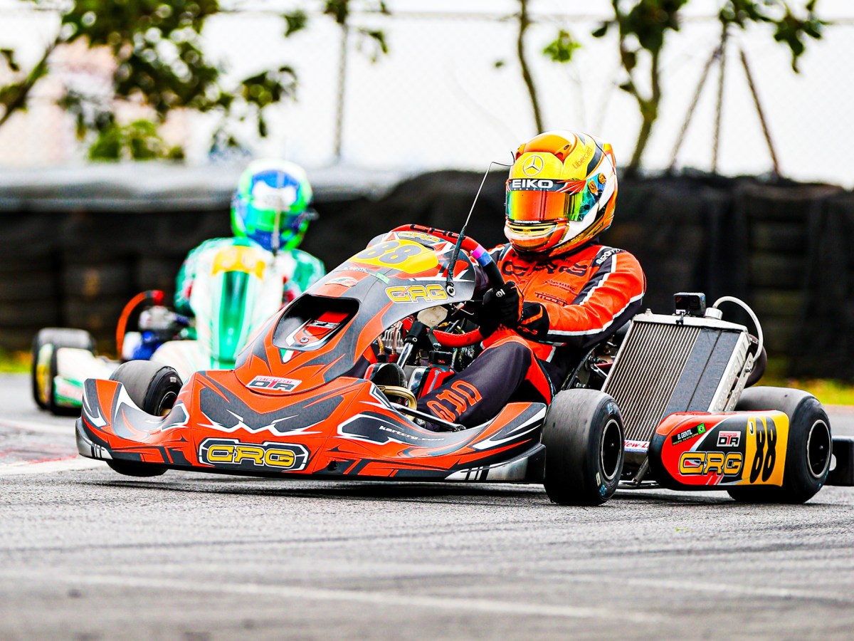 Bernardo Gentil mantém liderança da Copa São Paulo Light de Kart após show de ultrapassagens em Interlagos